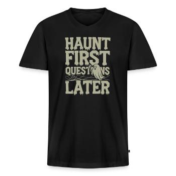 Paranormal Comedy Funny Ghost Humor Lighthearted - Men's Premium Organic T-shirt with V-neck - black - Front - Nico (187cm)