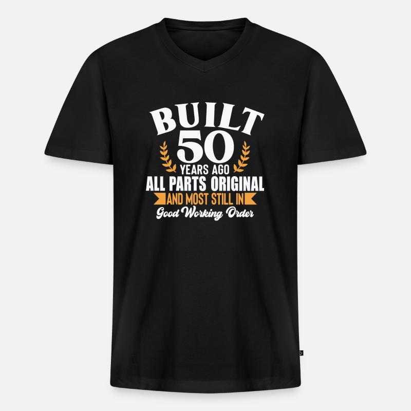 Built 50 Years Ago... - Männer Premium Bio T-Shirt mit V-Ausschnitt - Schwarz