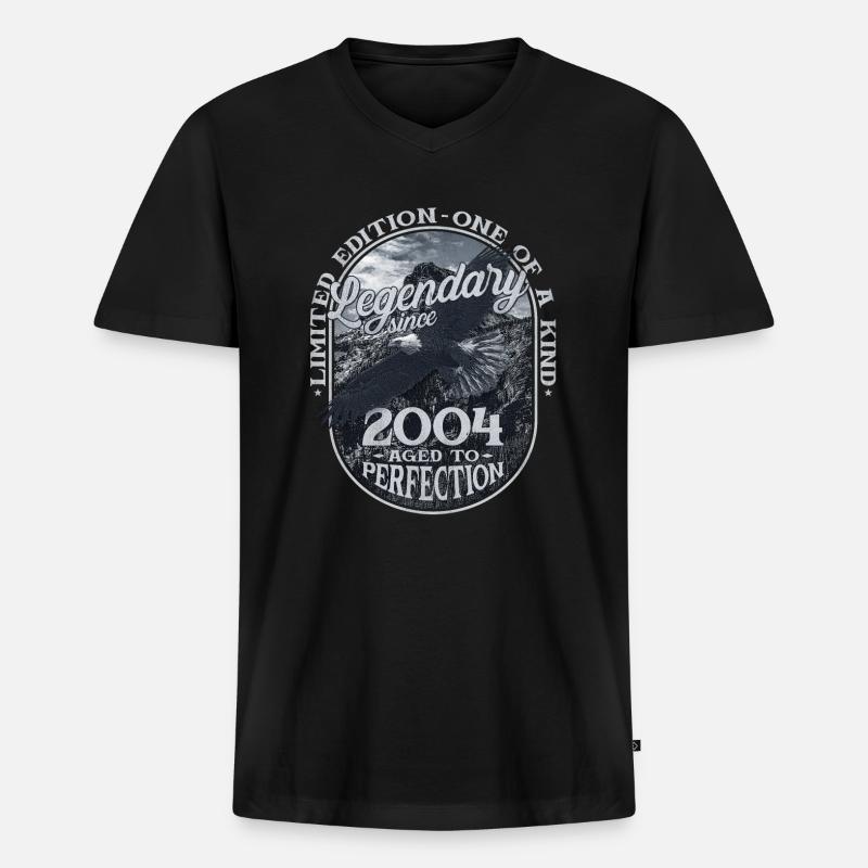 Legendär seit 2004 - Männer Premium Bio T-Shirt mit V-Ausschnitt - Schwarz