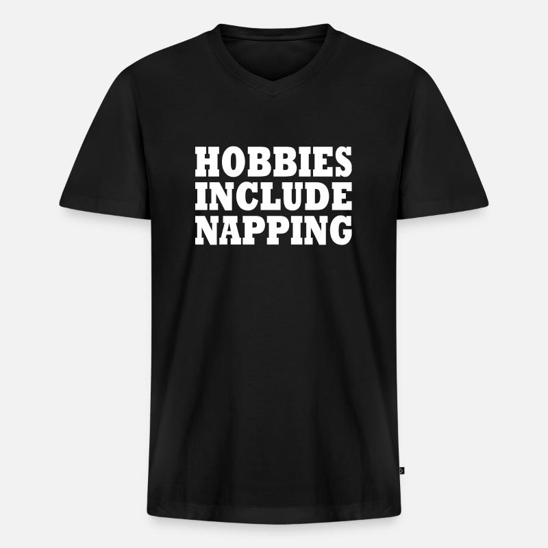 Hobbies include napping - Männer Premium Bio T-Shirt mit V-Ausschnitt - Schwarz