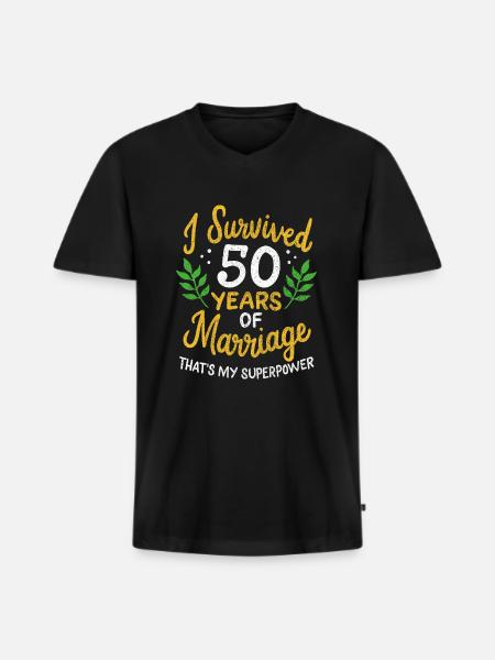 50e huwelijksverjaardag overleefde 50 jaar - Mannen Premium Bio T-shirt met V-hals - zwart