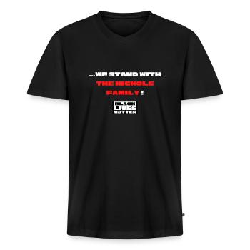 BLM - Männer Premium Bio T-Shirt mit V-Ausschnitt - Schwarz - Vorne - Nico (187cm)