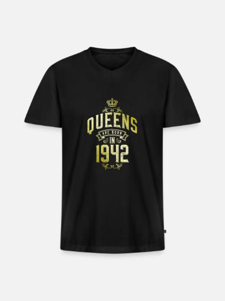 Queens born in 1942 - Men's Premium Organic T-shirt with V-neck - black