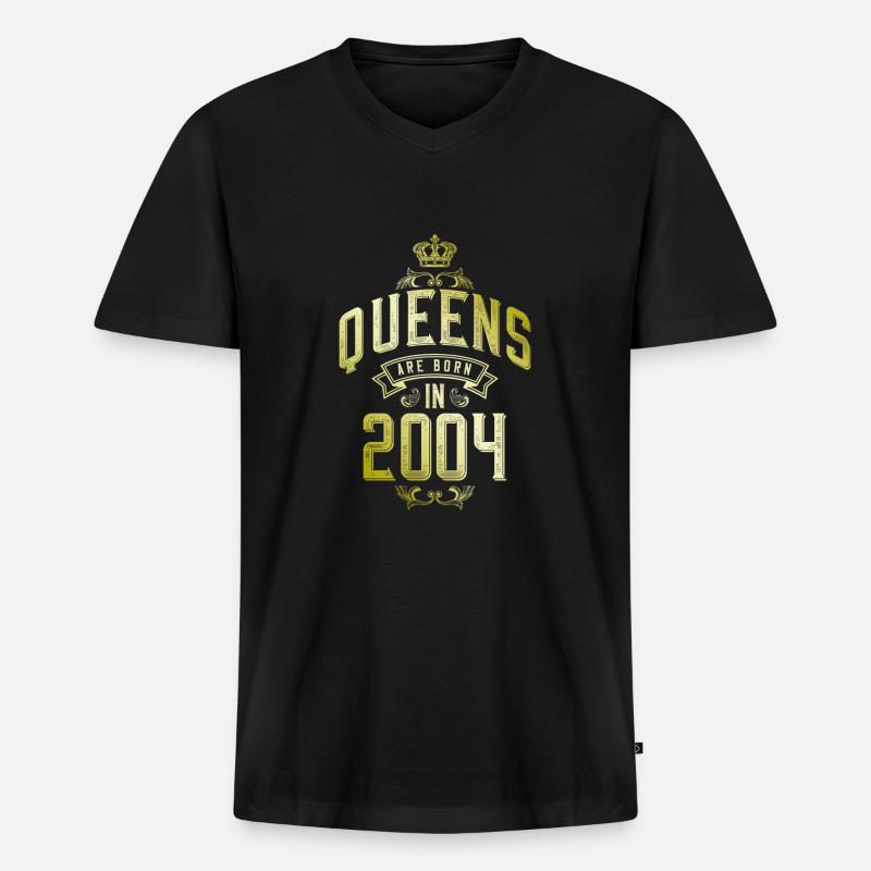 Queens born in 2004 - Männer Premium Bio T-Shirt mit V-Ausschnitt - Schwarz