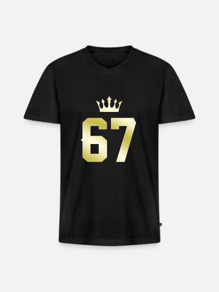 67 Zahl Krone - Männer Premium Bio T-Shirt mit V-Ausschnitt - Schwarz