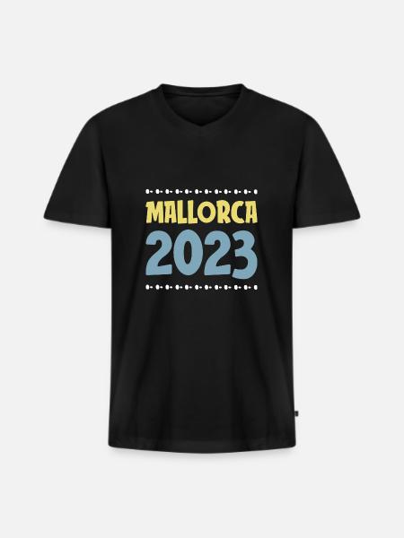 Mallorca 2023 - Men's Premium Organic T-shirt with V-neck - black