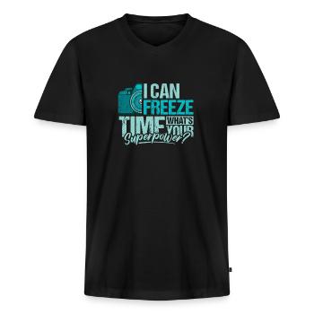 I Can Freeze Time Whats Your Superpower Shirt - Männer Premium Bio T-Shirt mit V-Ausschnitt - Schwarz - Vorne - Nico (187cm)