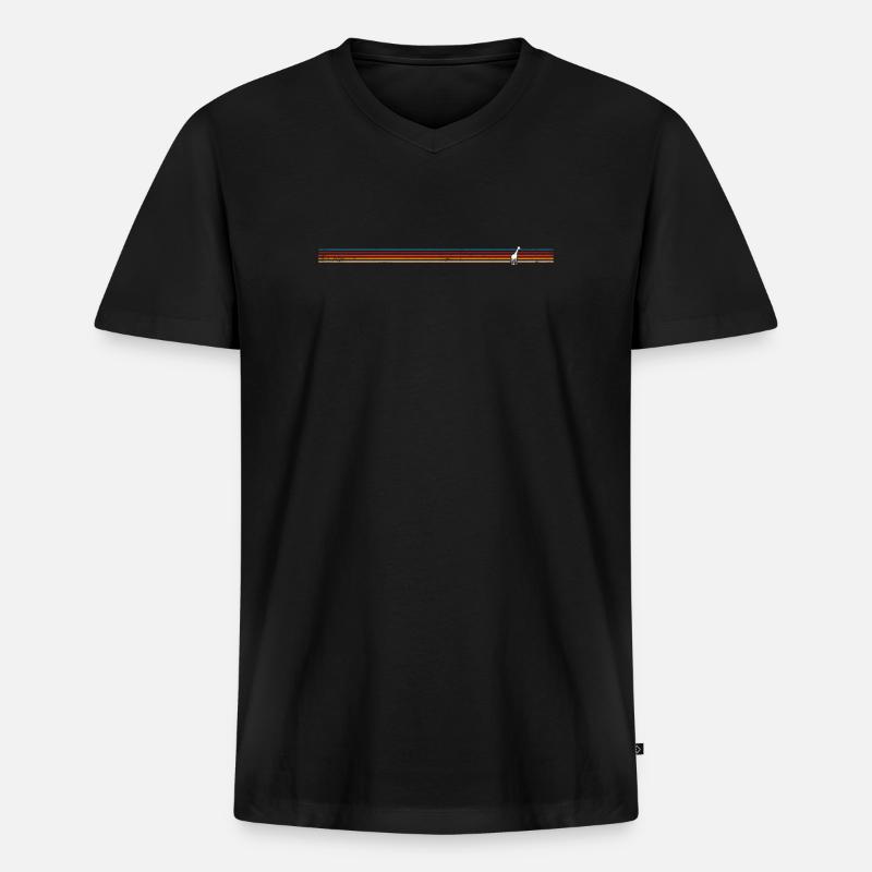 Giraffe auf bunter Streifenhintergrund - Männer Premium Bio T-Shirt mit V-Ausschnitt - Schwarz