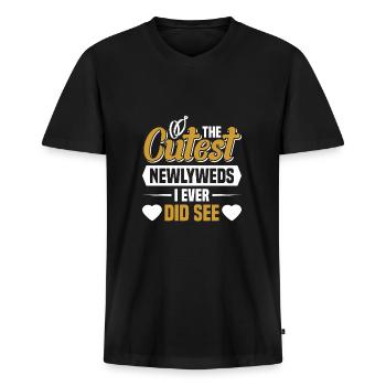 Hochzeit - Männer Premium Bio T-Shirt mit V-Ausschnitt - Schwarz - Vorne - Nico (187cm)