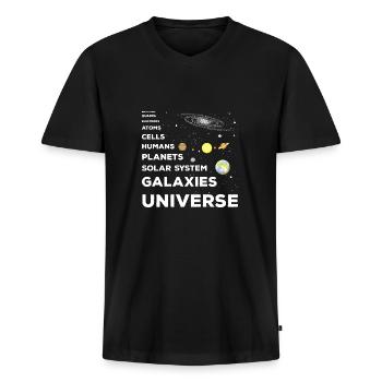 Universum Physiker - Männer Premium Bio T-Shirt mit V-Ausschnitt - Schwarz - Vorne - Nico (187cm)