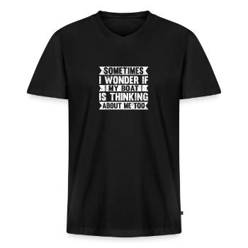 Manchmal frage ich mich, ob mein Boot an mich denkt - Männer Premium Bio T-Shirt mit V-Ausschnitt - Schwarz - Vorne - Nico (187cm)