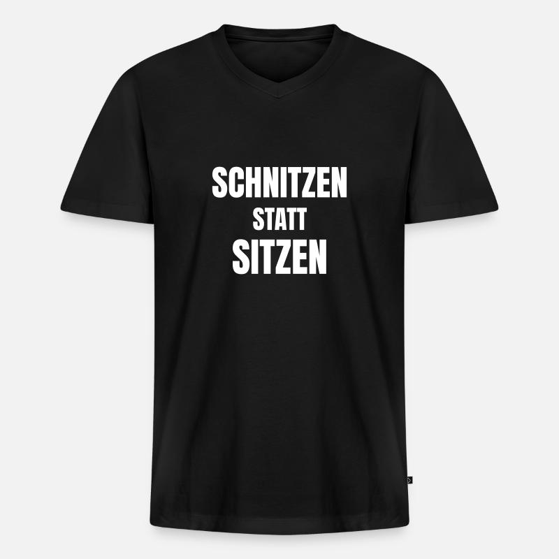 Schnitzen statt sitzen - Männer Premium Bio T-Shirt mit V-Ausschnitt - Schwarz