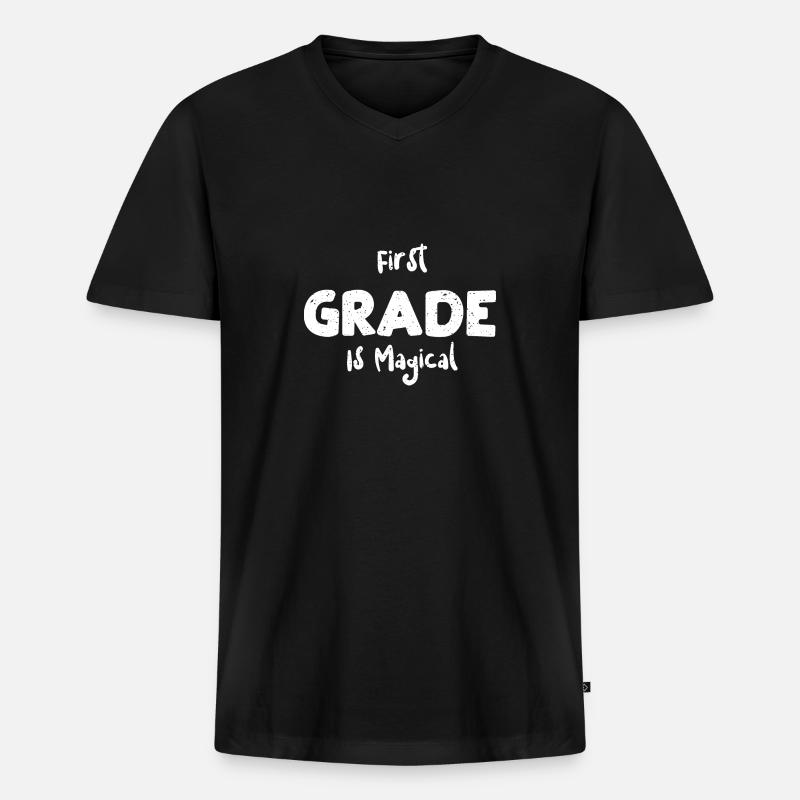 First Grade Is Magical - Männer Premium Bio T-Shirt mit V-Ausschnitt - Schwarz