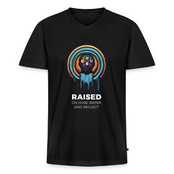 Gen X - Raised on Hose Water and Neglect - Männer Premium Bio T-Shirt mit V-Ausschnitt - Schwarz - Vorne - Nico (187cm)