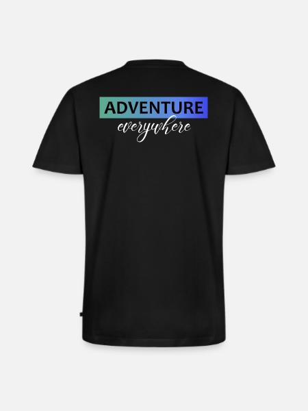 Adventure everywhere - Männer Premium Bio T-Shirt mit V-Ausschnitt - Schwarz