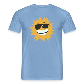 Sunburst lächelt mit Sonnenbrille - Männer T-Shirt - Carolina Blue - Vorne - AI Model Male 178 light (178cm)