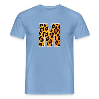 Leopard M Buchstabe - Männer T-Shirt - Carolina Blue - Vorne - AI Model Male 178 light (178cm)