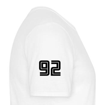 92 - Männer T-Shirt - Weiß - Rechts - AI Model Male 178 dark (178cm)