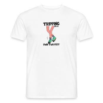 Über meine eigenen zwei Füße stolpern - Tollpatschig - Männer T-Shirt - Weiß - Vorne - AI Model Male 178 dark (178cm)