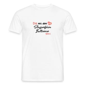 Die mit dem Staffordshire Bullterrier geht - Hunde - Männer T-Shirt - Weiß - Vorne - AI Model Male 178 dark (178cm)