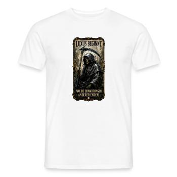 Luxus beginnt, wo die Erwartungen anderer enden - Männer T-Shirt - Weiß - Vorne - AI Model Male 178 dark (178cm)