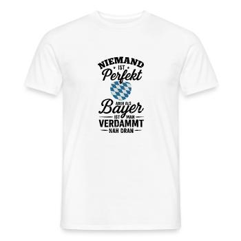 Bayern Spruch Perfekt als Bayer - Männer T-Shirt - Weiß - Vorne - AI Model Male 178 dark (178cm)