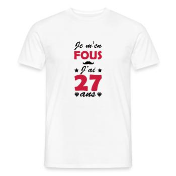 Je m'en fous j'ai 27 ans / humour anniversaire - T-shirt homme - blanc - Devant - AI Model Male 178 dark (178cm)