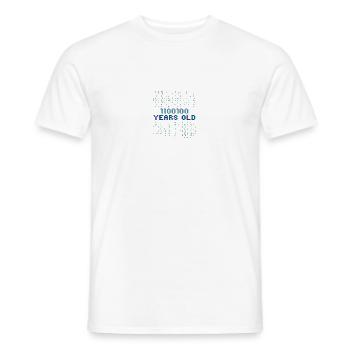 100. Geburtstag 100 Jahre alt Binärcode Coder - Männer T-Shirt - Weiß - Vorne - AI Model Male 178 dark (178cm)