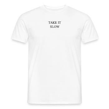 Take It Slow | Minimal Shirt - Männer T-Shirt - Weiß - Vorne - AI Model Male 178 dark (178cm)