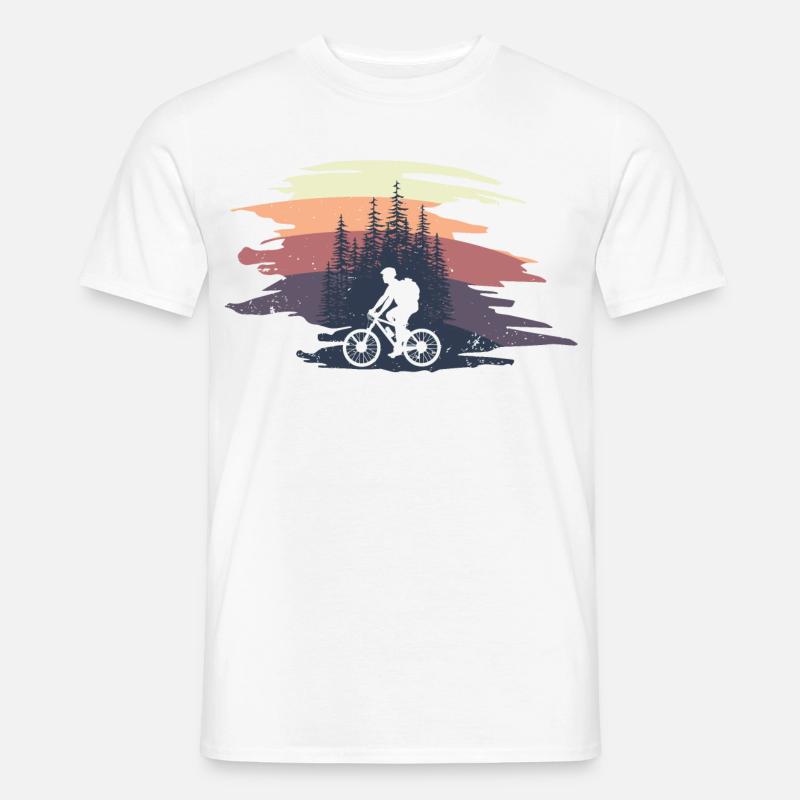 Mountainker im Wald - Männer T-Shirt - Weiß