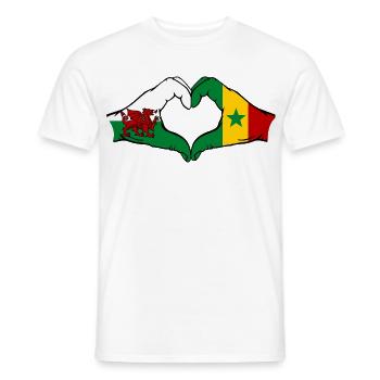 Pays de Galles Sénégal Drapeau Mains Coeur Forme - T-shirt homme - blanc - Devant - AI Model Male 178 dark (178cm)