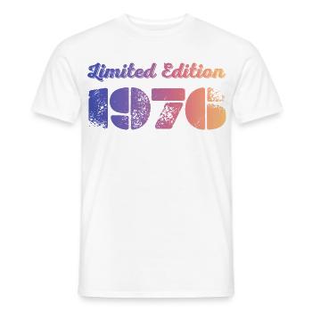 Millésime 1976 - T-shirt homme - blanc - Devant - AI Model Male 178 dark (178cm)