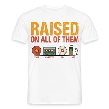 Aufgewachsen mit all diesen Vintage-Musik-Retro-Liebhabern - Männer T-Shirt - Weiß - Vorne - AI Model Male 178 dark (178cm)