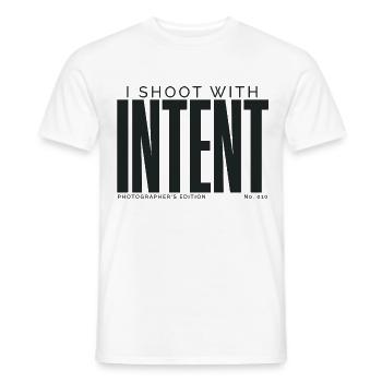 I Shoot With Intent | Photographer's Edition - Men's T-Shirt - white - Front - AI Model Male 178 dark (178cm)