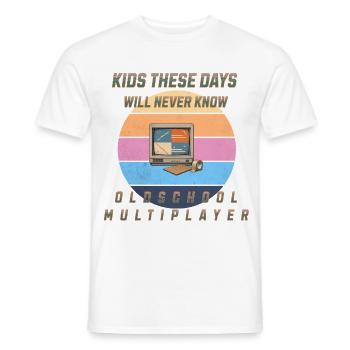 90s Gaming - Oldschool Multiplayer - Screencheat - Männer T-Shirt - Weiß - Vorne - AI Model Male 178 dark (178cm)