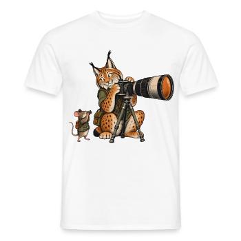 Luchs & Maus beim Fotografieren – Wald & Outdoor - Männer T-Shirt - Weiß - Vorne - AI Model Male 178 dark (178cm)