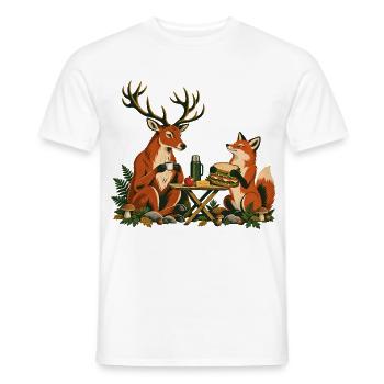 Rotwild und Fuchs beim Waldfrühstück - Männer T-Shirt - Weiß - Vorne - AI Model Male 178 dark (178cm)