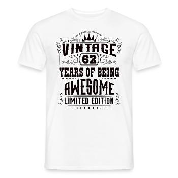 62 Years Of Being Awesome 62 Geburtstag 62 Jahre - Männer T-Shirt - Weiß - Vorne - AI Model Male 178 dark (178cm)
