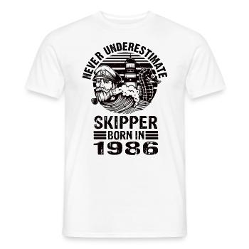 Never Underestimate Skipper né en 1986 - T-shirt homme - blanc - Devant - AI Model Male 178 dark (178cm)