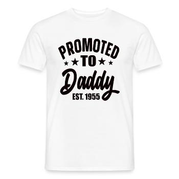 Promoted To Daddy Est 1955 - Männer T-Shirt - Weiß - Vorne - AI Model Male 178 dark (178cm)
