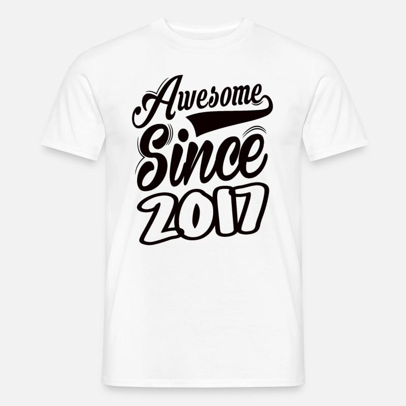 Awesome Since 2017 - Männer T-Shirt - Weiß