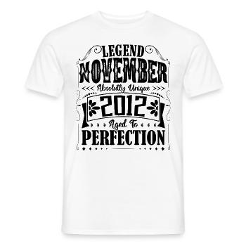 Novembre 2012. Cadeau d'Anniversaire novembre 2012 - T-shirt homme - blanc - Devant - AI Model Male 178 dark (178cm)