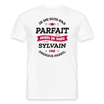 SYLVAIN PARFAIT - PRENOM SYLVAIN - T-shirt homme - blanc - Devant - AI Model Male 178 dark (178cm)