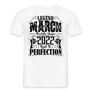 März 2022. Geburtstagsgeschenk März 2022. März. - Männer T-Shirt - Weiß - Vorne - AI Model Male 178 dark (178cm)