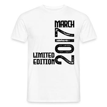 Verjaardagscadeau van maart 2017. Maart 2017. Maart - Heren T-shirt - wit - Voor - AI Model Male 178 dark (178cm)