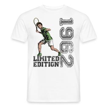 Édition limitée 1962 Édition limitée Tennis - T-shirt homme - blanc - Devant - AI Model Male 178 dark (178cm)