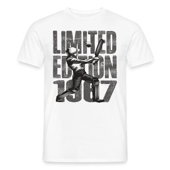 Édition limitée 1967 Édition limitée Cricket - T-shirt homme - blanc - Devant - AI Model Male 178 dark (178cm)