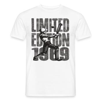 Édition limitée 1969 Édition limitée Cricket - T-shirt homme - blanc - Devant - AI Model Male 178 dark (178cm)