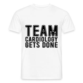 Team Cardiology Gets Done - Männer T-Shirt - Weiß - Vorne - AI Model Male 178 dark (178cm)