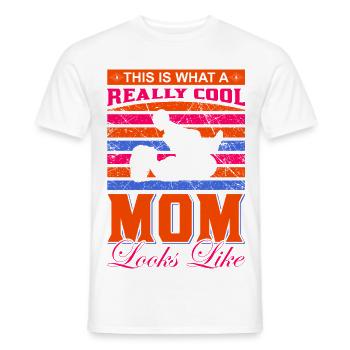 Richtig cooles Mama-Shirt – Geschenkidee - Männer T-Shirt - Weiß - Vorne - AI Model Male 178 dark (178cm)